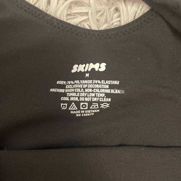 Skims Fits Everybody Square Neck Bodysuit - Picture 8 of 9